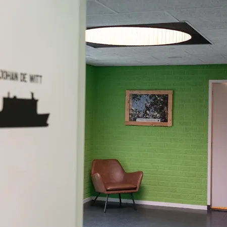 Хостел De Admiraal