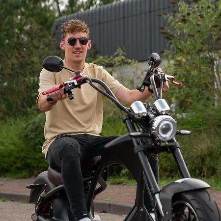 Хостел De Admiraal Ден-Хелдер