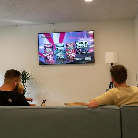 De Admiraal Hostel *